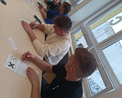 a9f9e2e3-c303-40a7-8e74-97d3fddd18fe